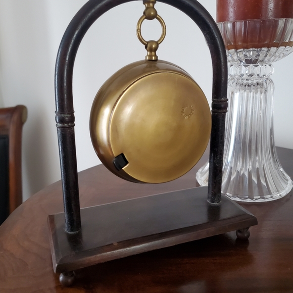 Clock (table top) - Picture 2 of 6